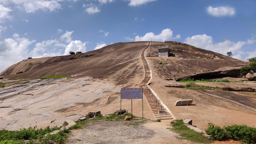 mandaragiri hills also called as basadi betta
